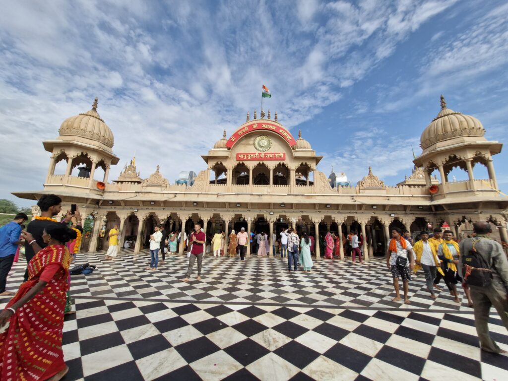 Gokul To Barsana Distance Radharani Temple