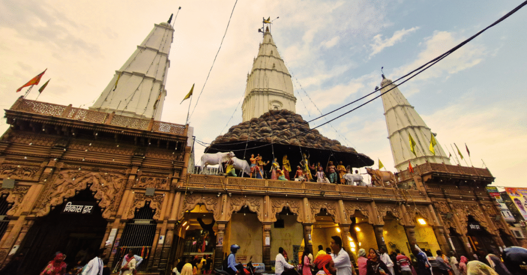 Gokul to Govardhan Distance 